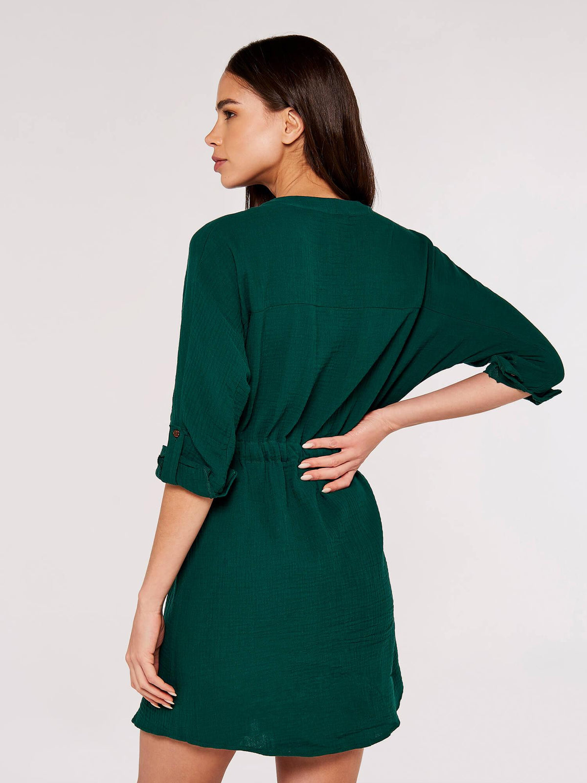 שמלת מידי טטרה בצבע ירוק - MASHBIR//365