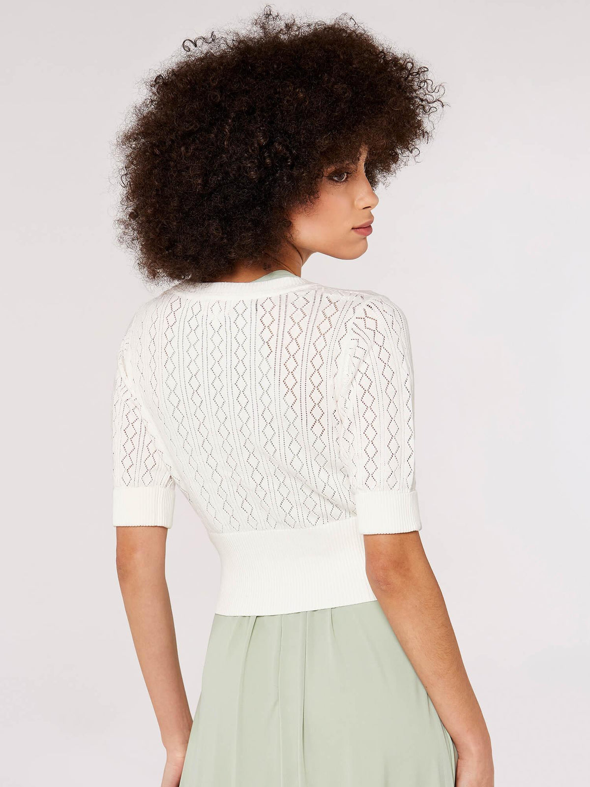 סריג בסגנון סריגה בצבע קרם - MASHBIR//365