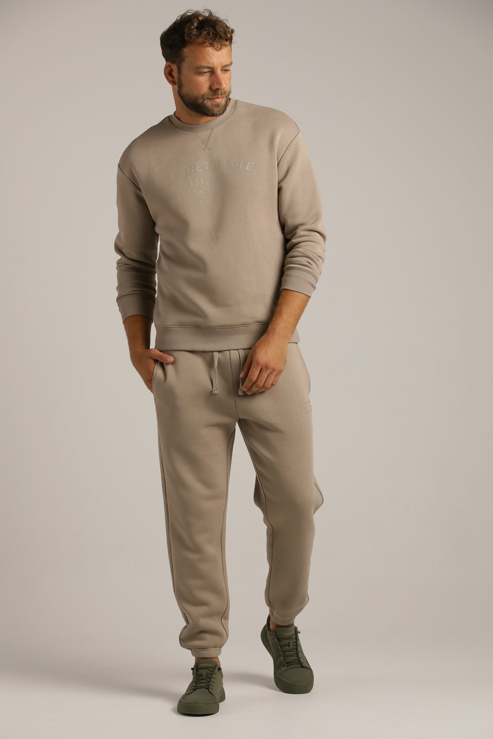 מכנסי ג'וגר ארוכים עם הדפס לוגו | קנת קול