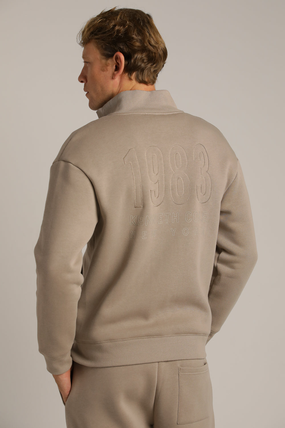 סווטשירט עם צווארון עומד | קנת קול