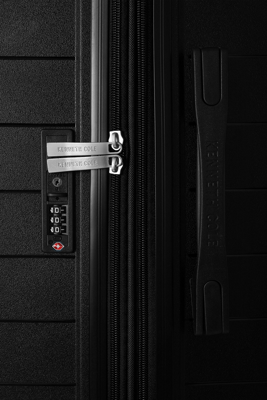 מזוודה קשיחה בינונית 25" מדגם INFLUENCE בצבע שחור