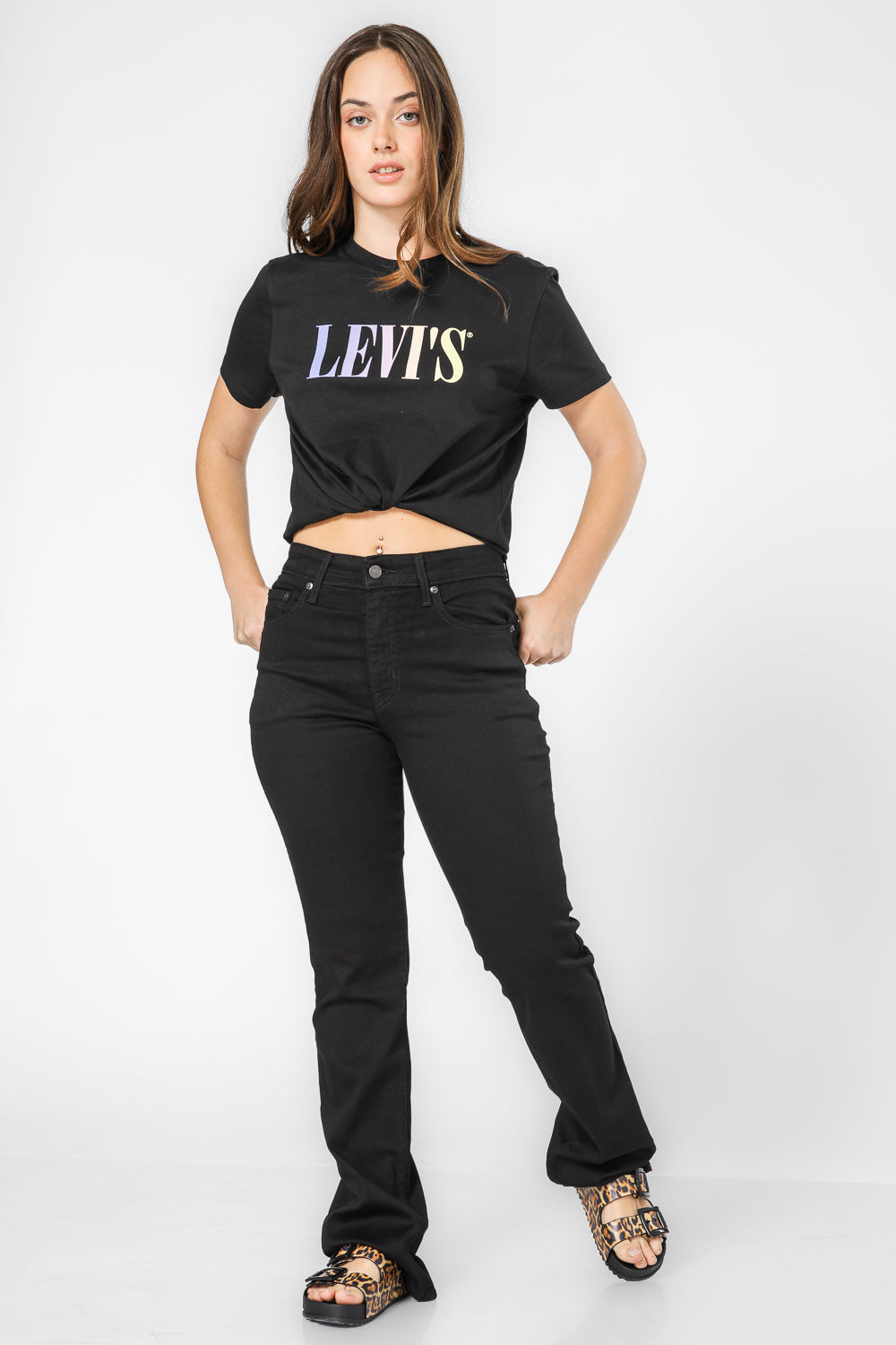 מכנסי ג'ינס לנשים 725 Bootcut בצבע שחור