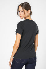 טישירט לוגו בצבע שחור