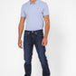 ג'ינס מבית המותג LEVI'S , ג'ינס בעל סגירת רוכסן וכפתור ולולאות חגורה במותן להתאמה אישית, כיסים צידיים ואחוריים לנוחות מירבית. - 1