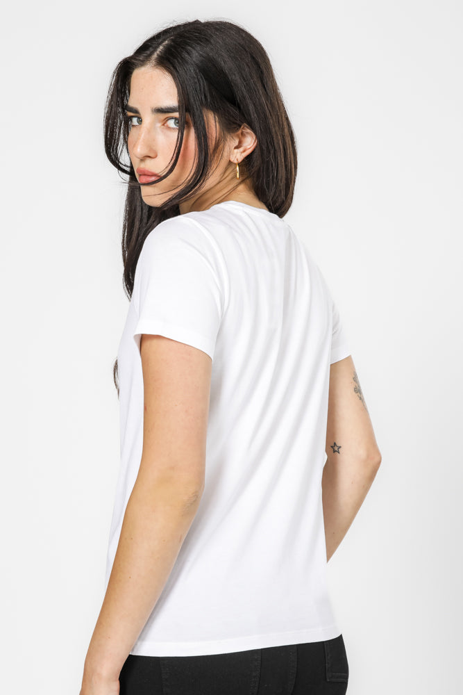 טישירט עם הדפס בצבע לבן