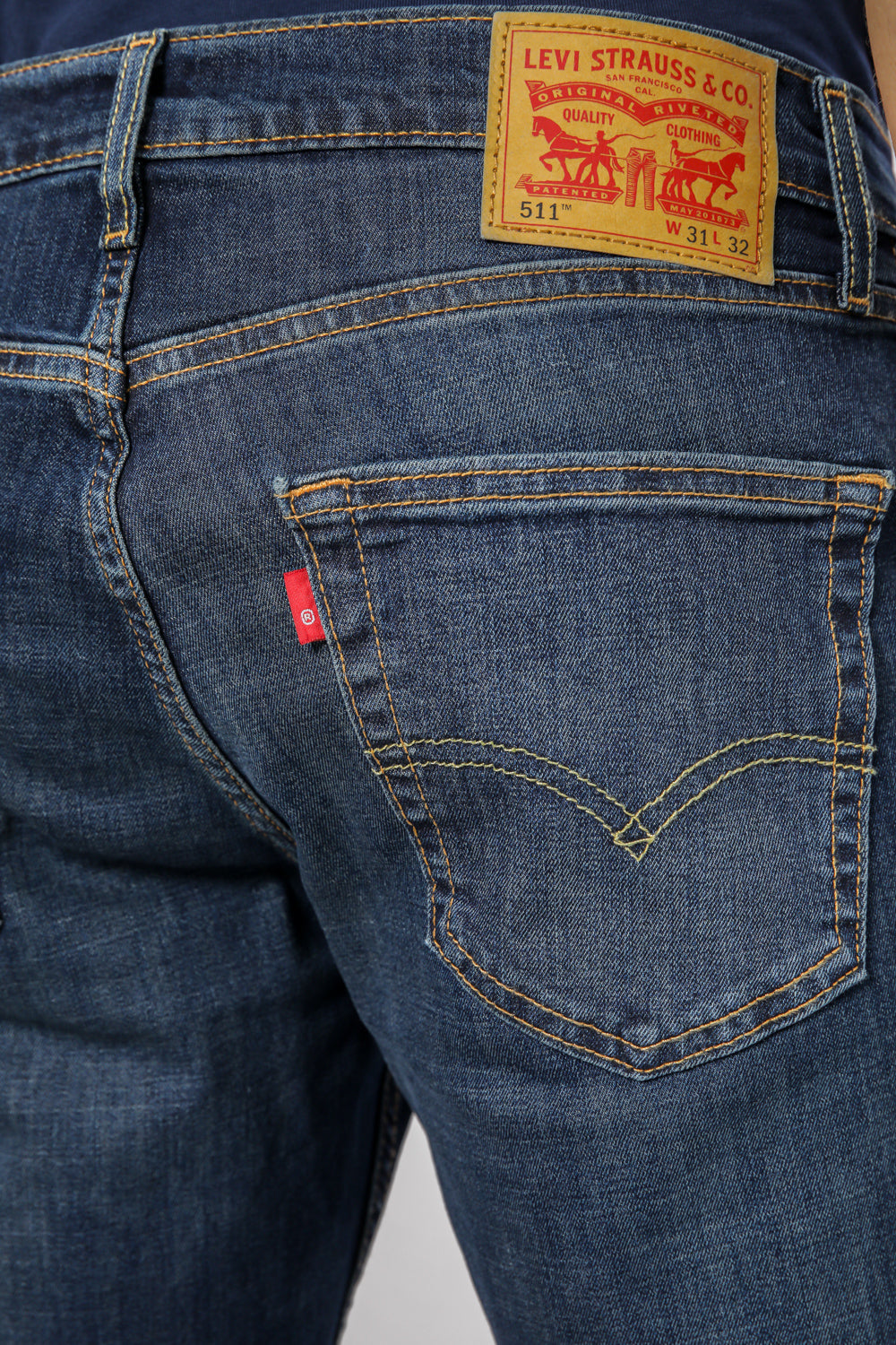 ג'ינס 511 SLIM בצבע כחול כהה