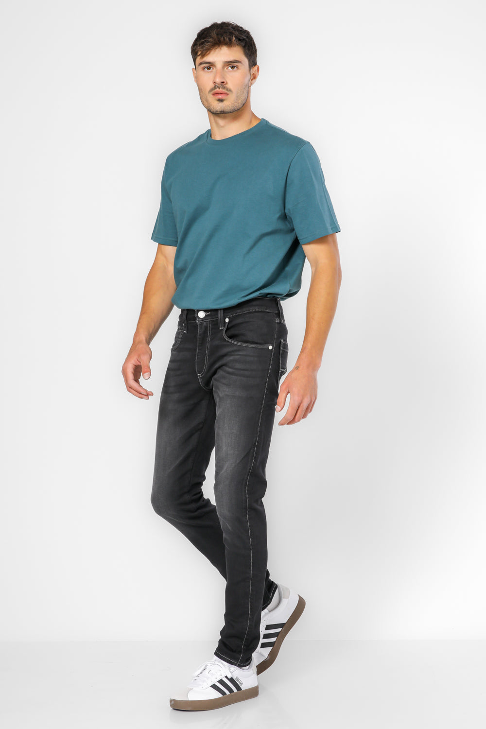 ג'ינס 512 בצבע שחור