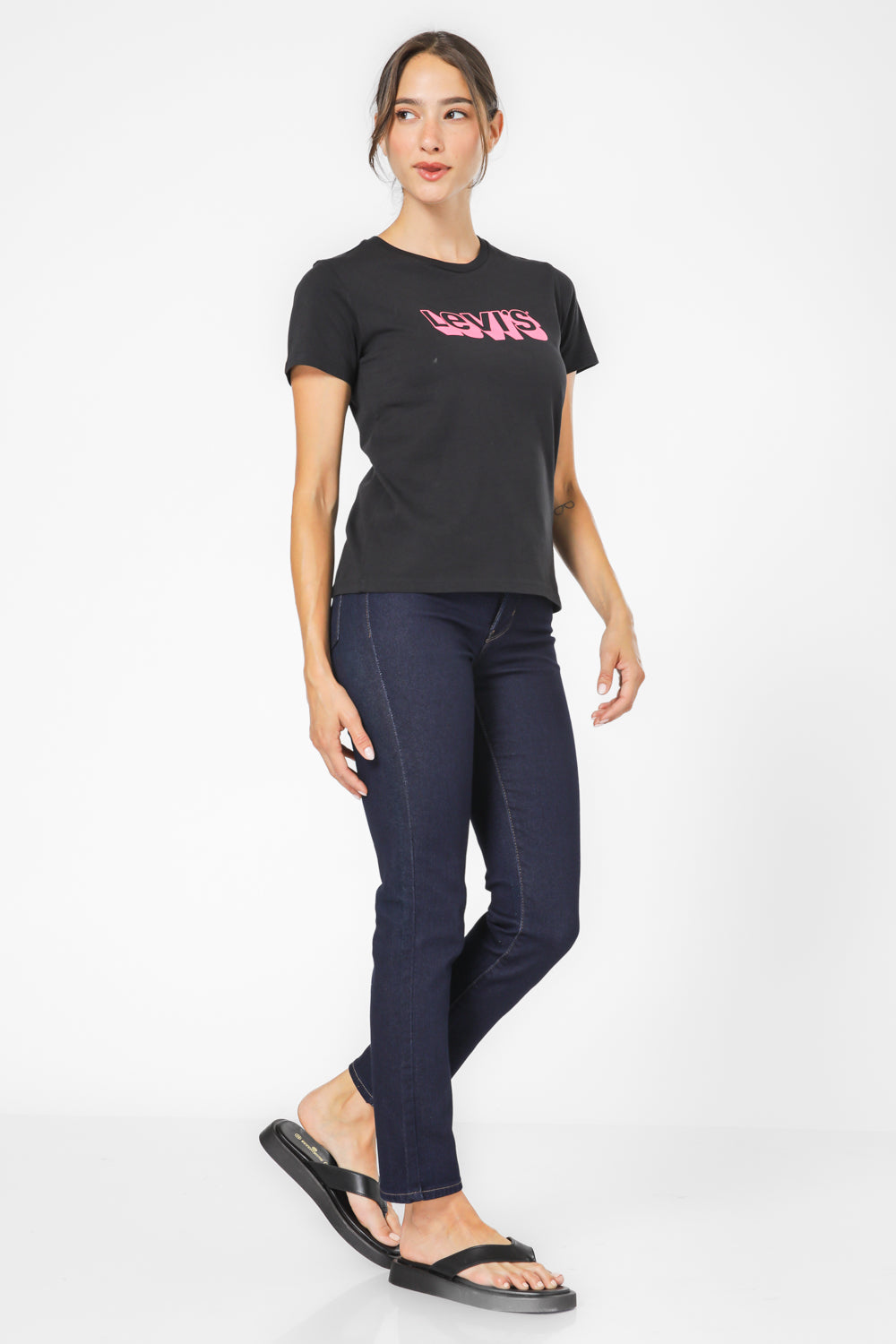 טישירט הדפס לוגו בצבע שחור