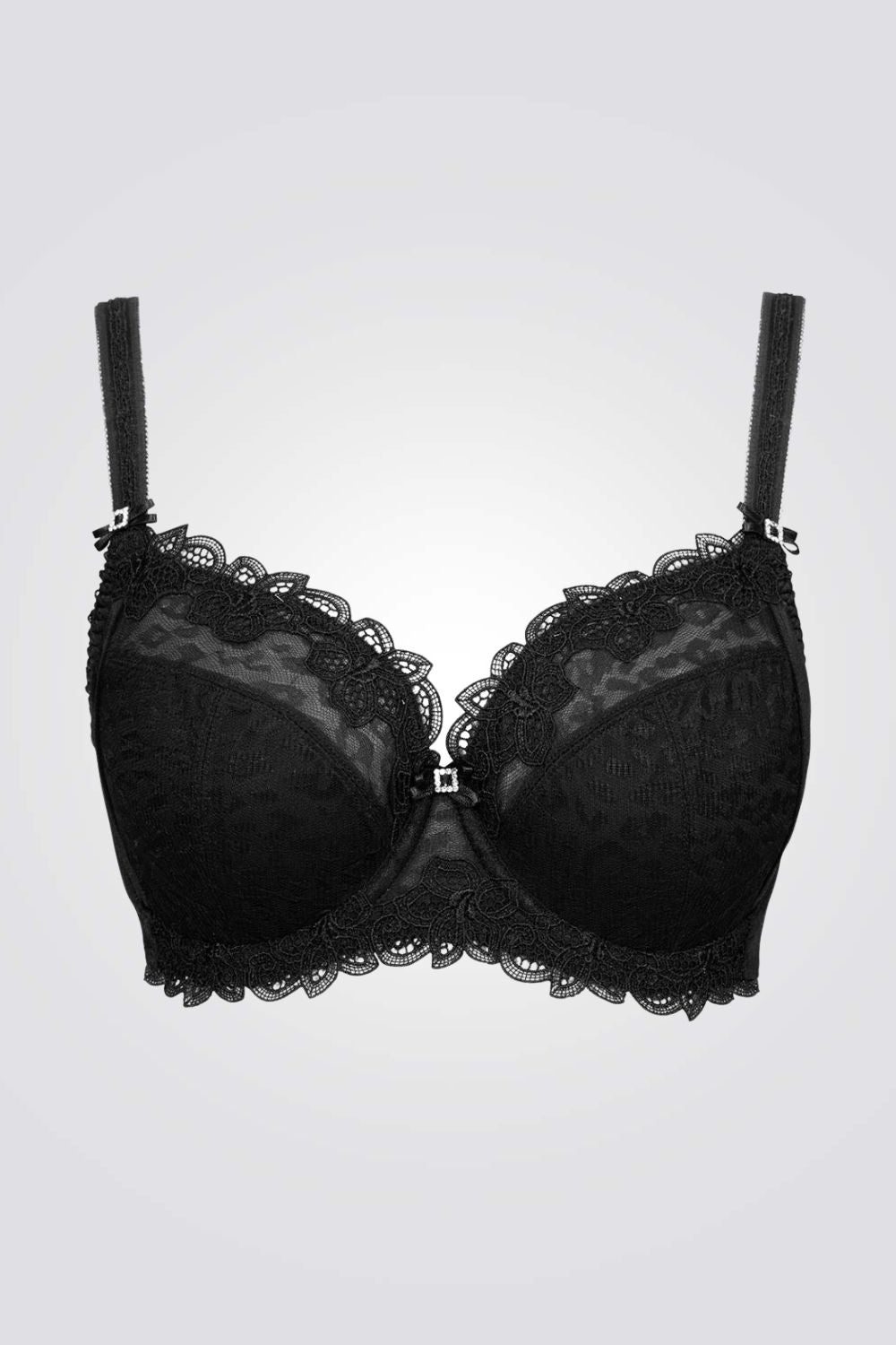 חזיית ספייסר ותחרה שחורה