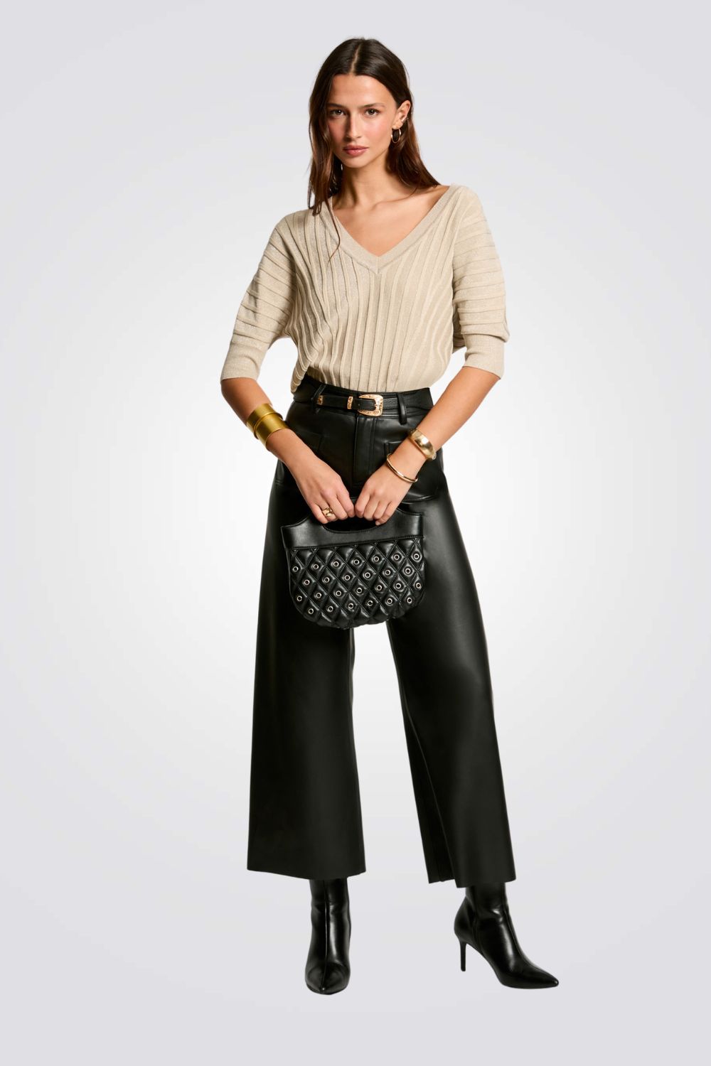 סריג שרוולים קצרים צווארון וי בצבע בז'