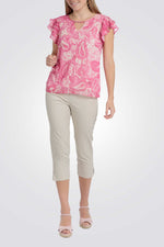 מכנסי קפרי שסעים בצדדים בצבע בז'