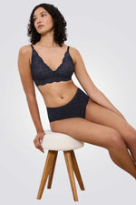 חזיית תחרה ללא ריפוד וללא קשת | טריומף