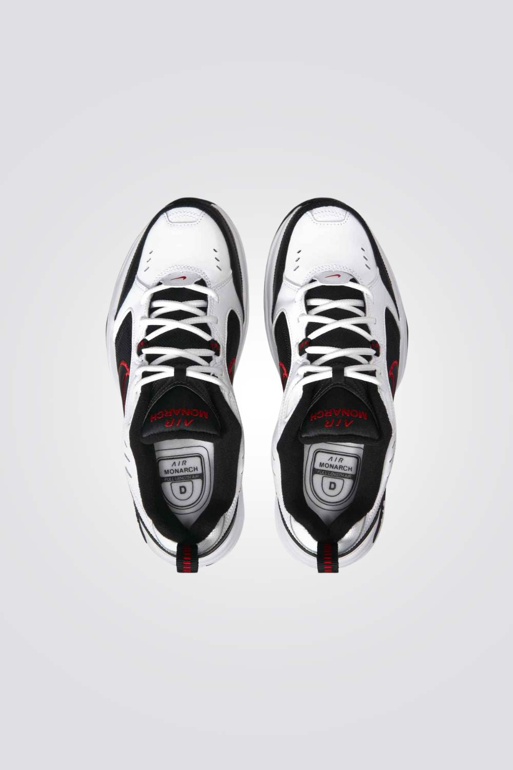 נעלי ספורט בצבעים שחור ולבן לגברים | נייק