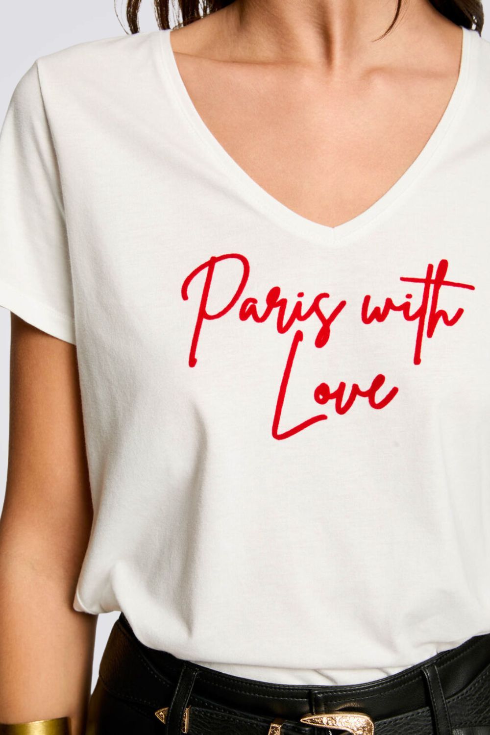 טישירט אוברסייז בצבע אופווייט 