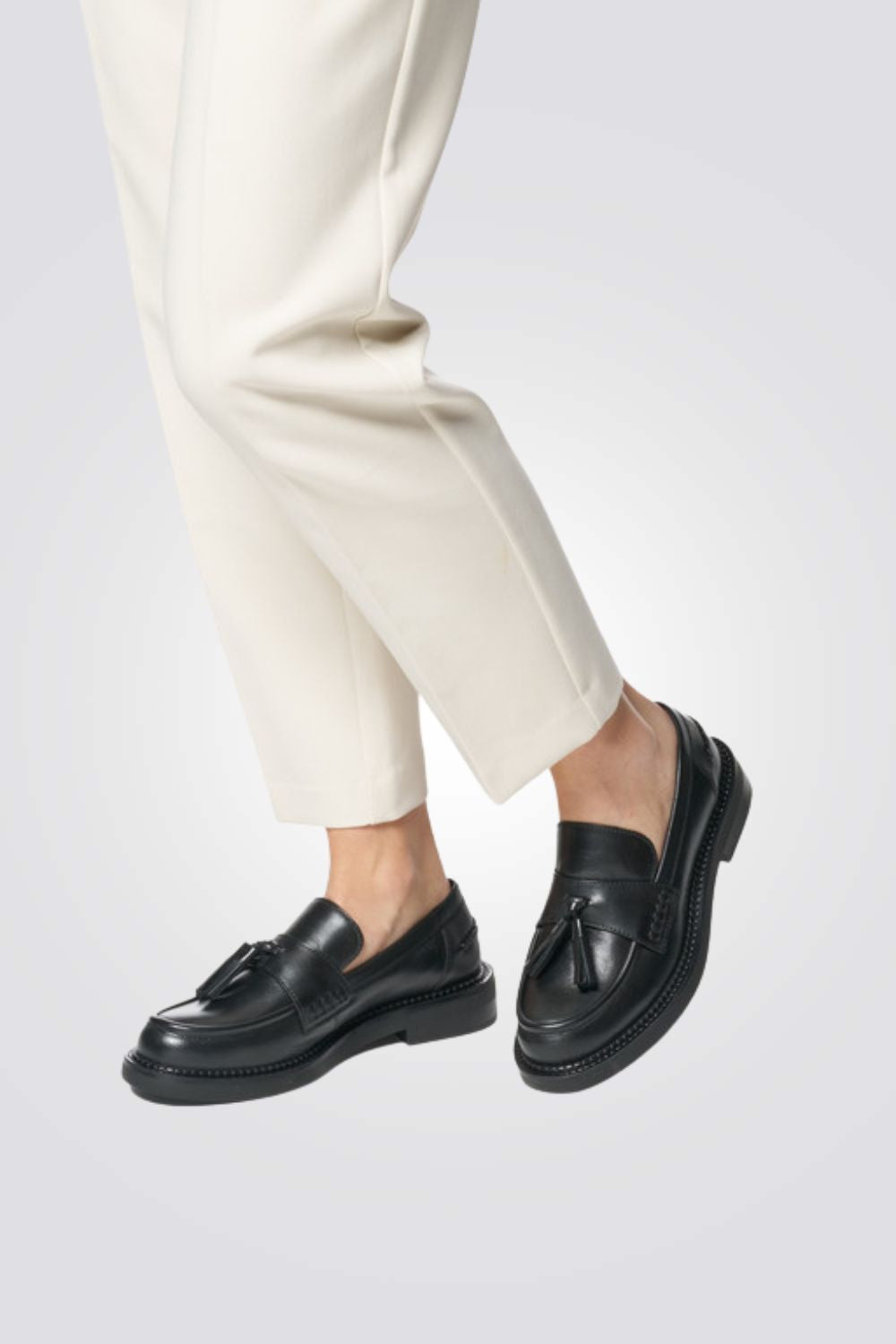 נעלי מוקסין קלאסיות לנשים | ג'יאוקס