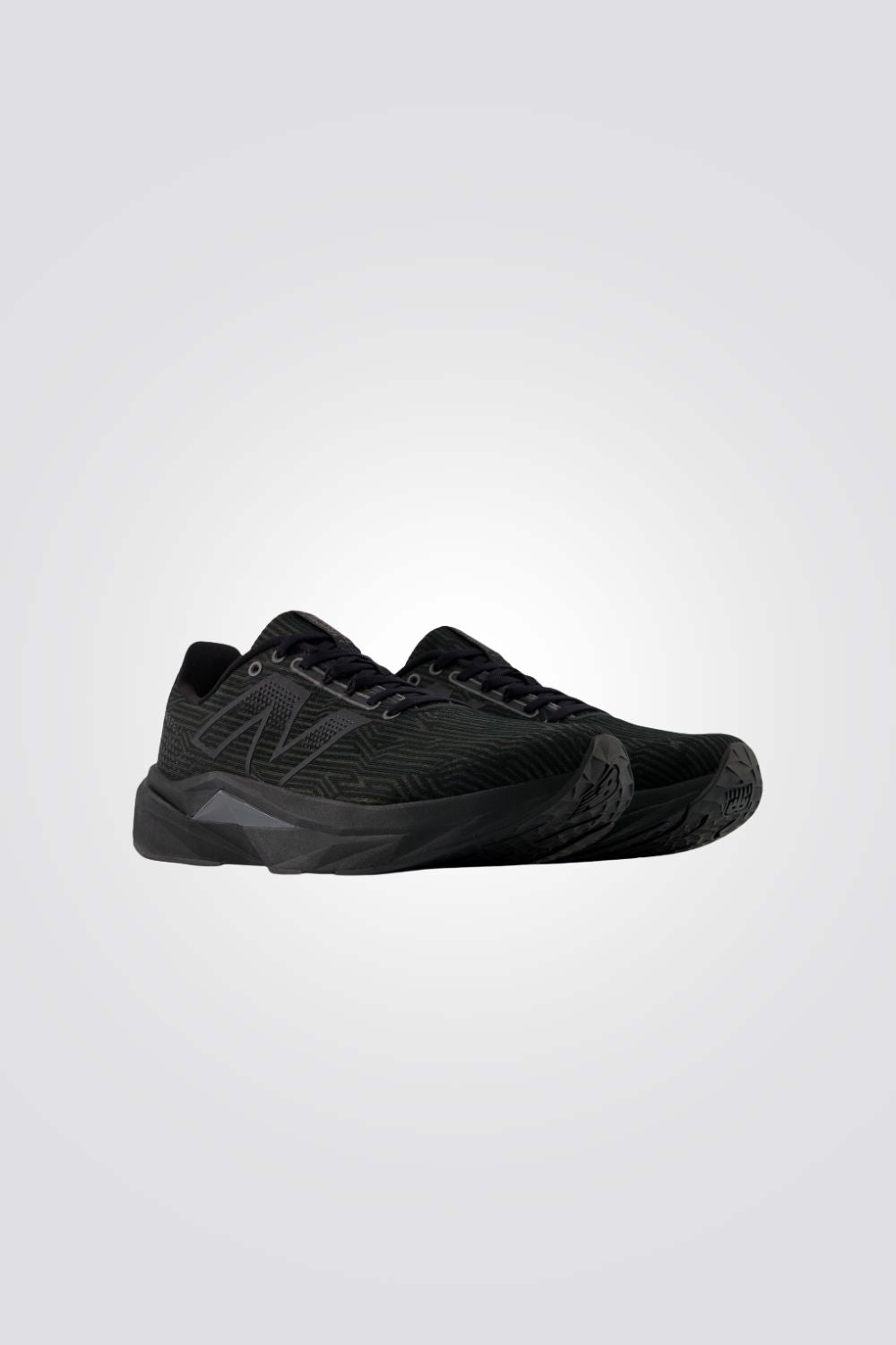 נעלי ספורט בצבע שחור לגברים | ניו באלאנס