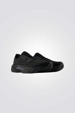 נעלי ספורט בצבע שחור לגברים | ניו באלאנס