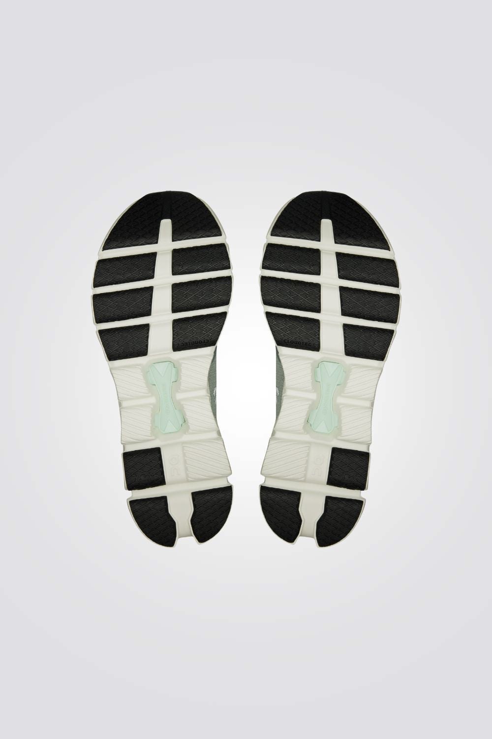 נעלי ספורט Cloud X 4 לגברים | און 