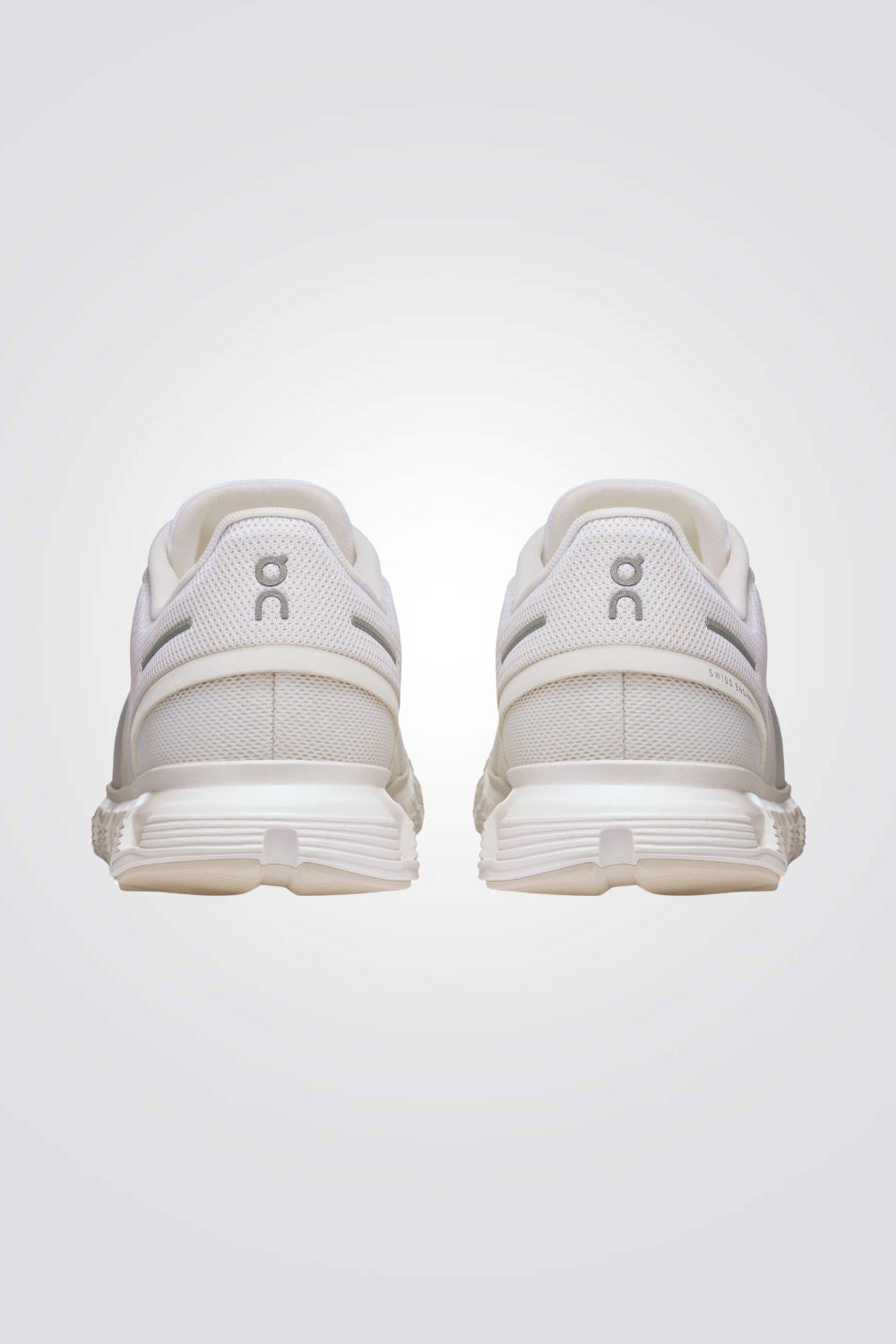 נעלי ספורט Cloud 6 בצבע לבן