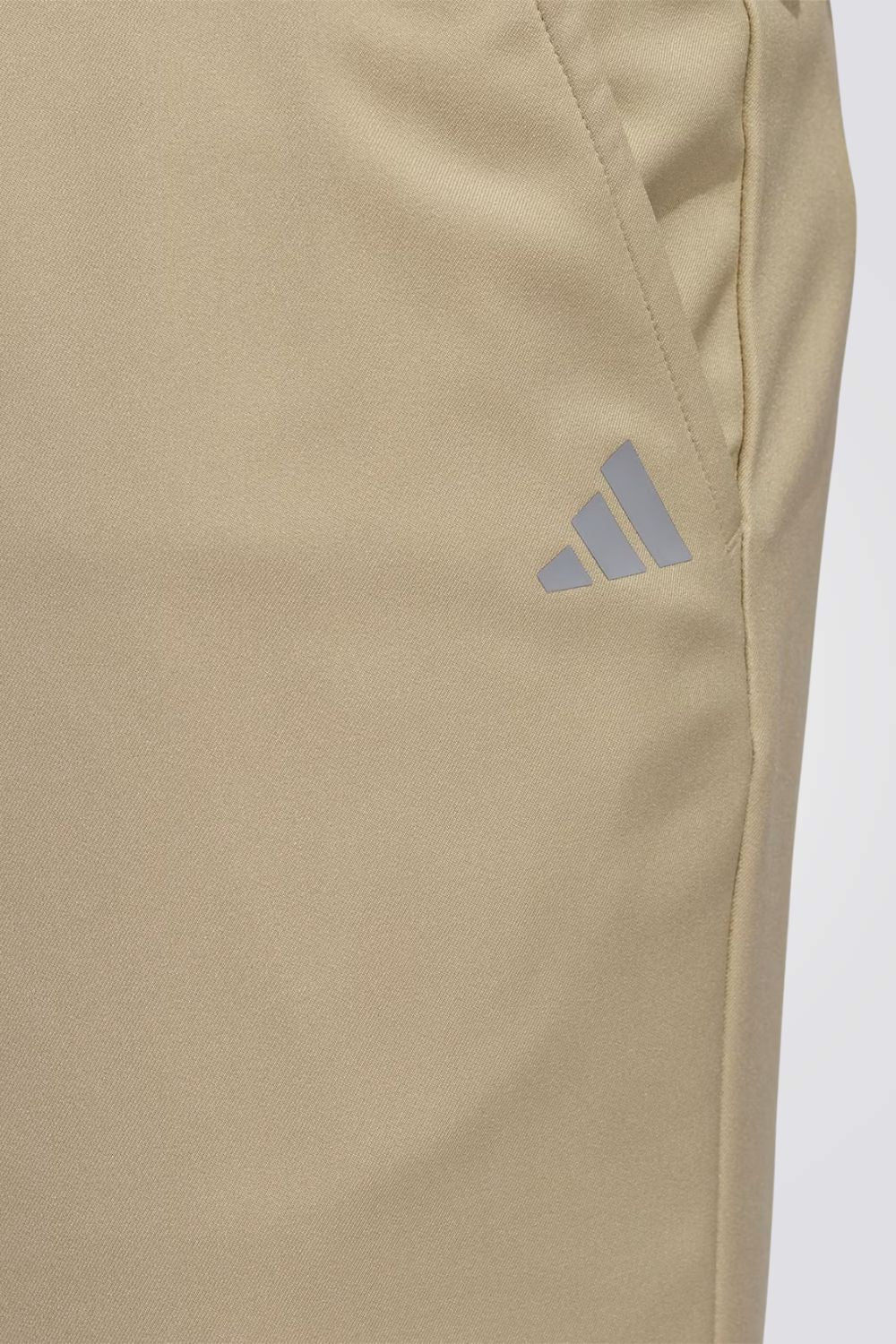 מכנסיים קצרים לגברים