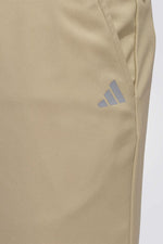 מכנסיים קצרים לגברים