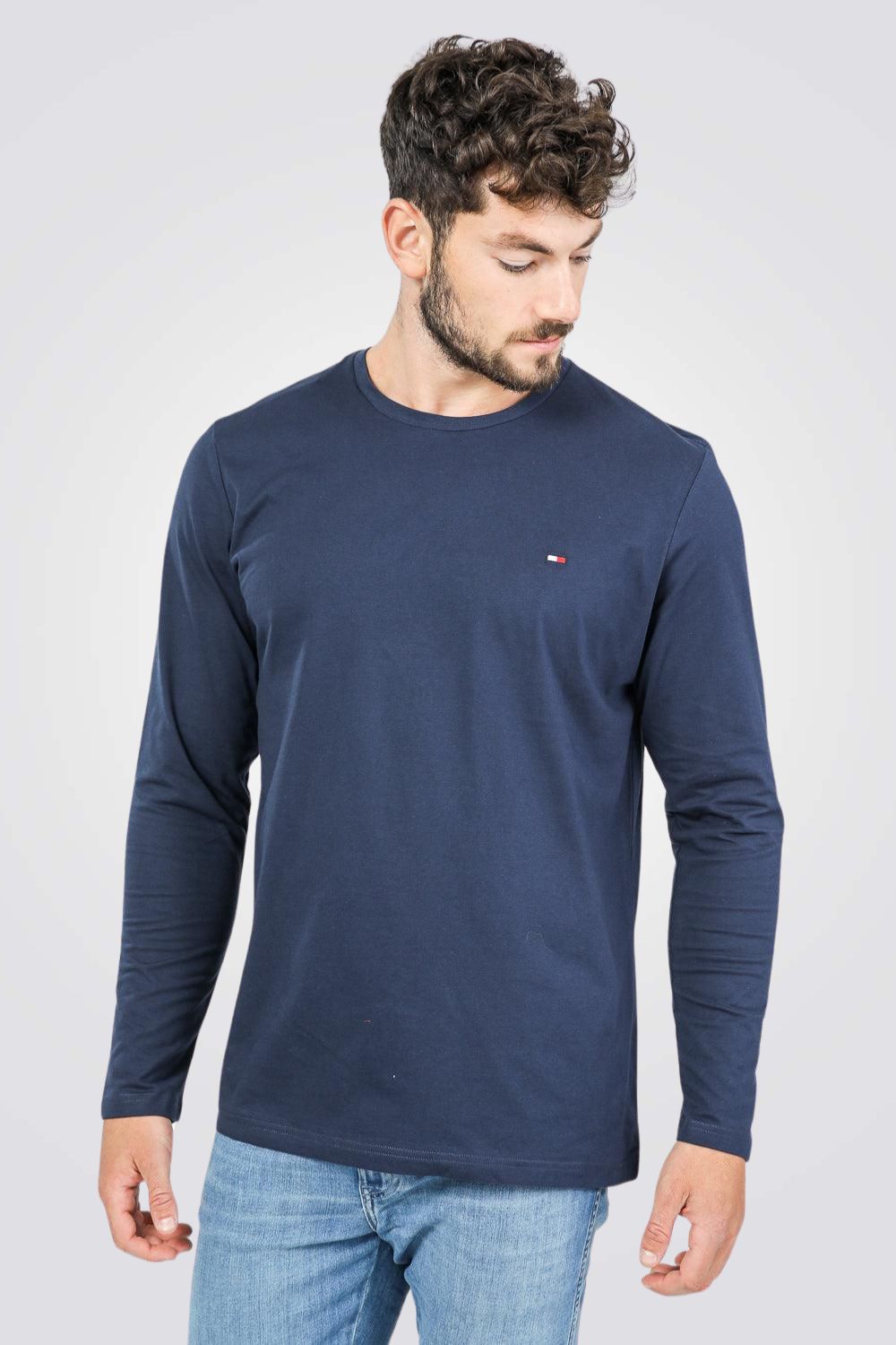 טישירט שרוולים ארוכים בצבע נייבי