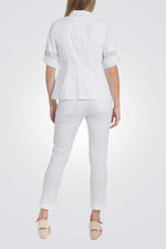 ג'קט שרוולי שלושת רבעי בצבע לבן