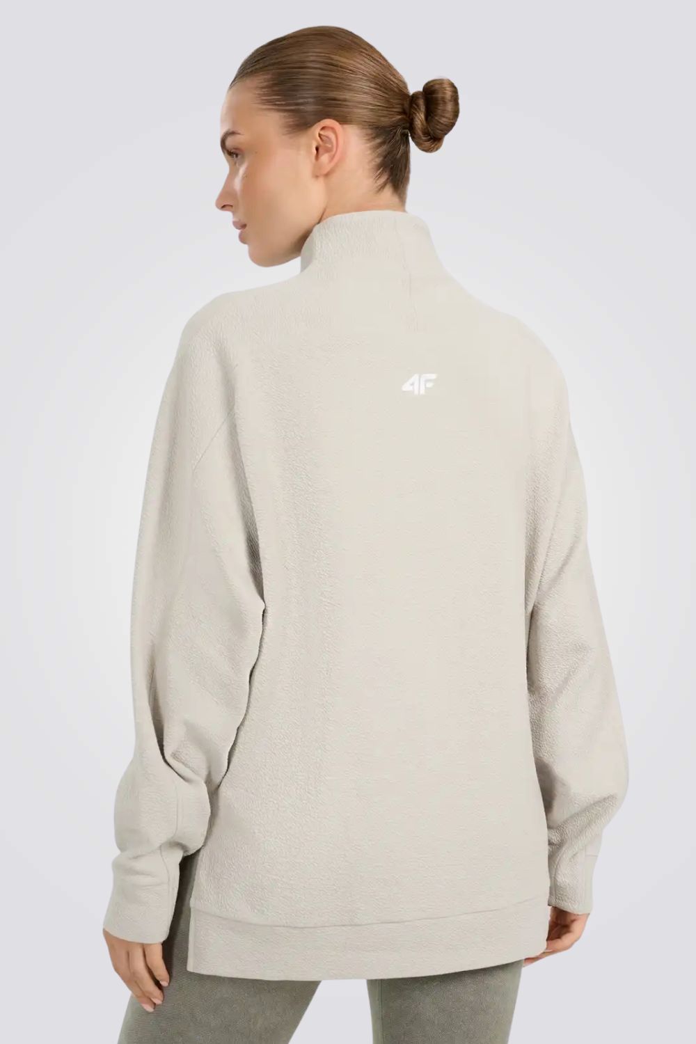 סווטשירט בגזרה רחבה עם צווארון גבוה | 4F
