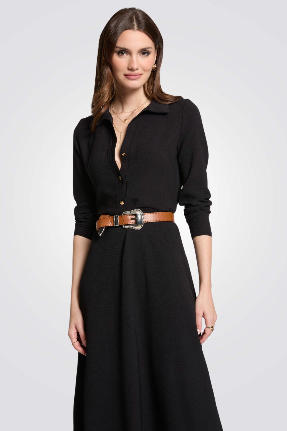 שמלת מידי בצבע שחור