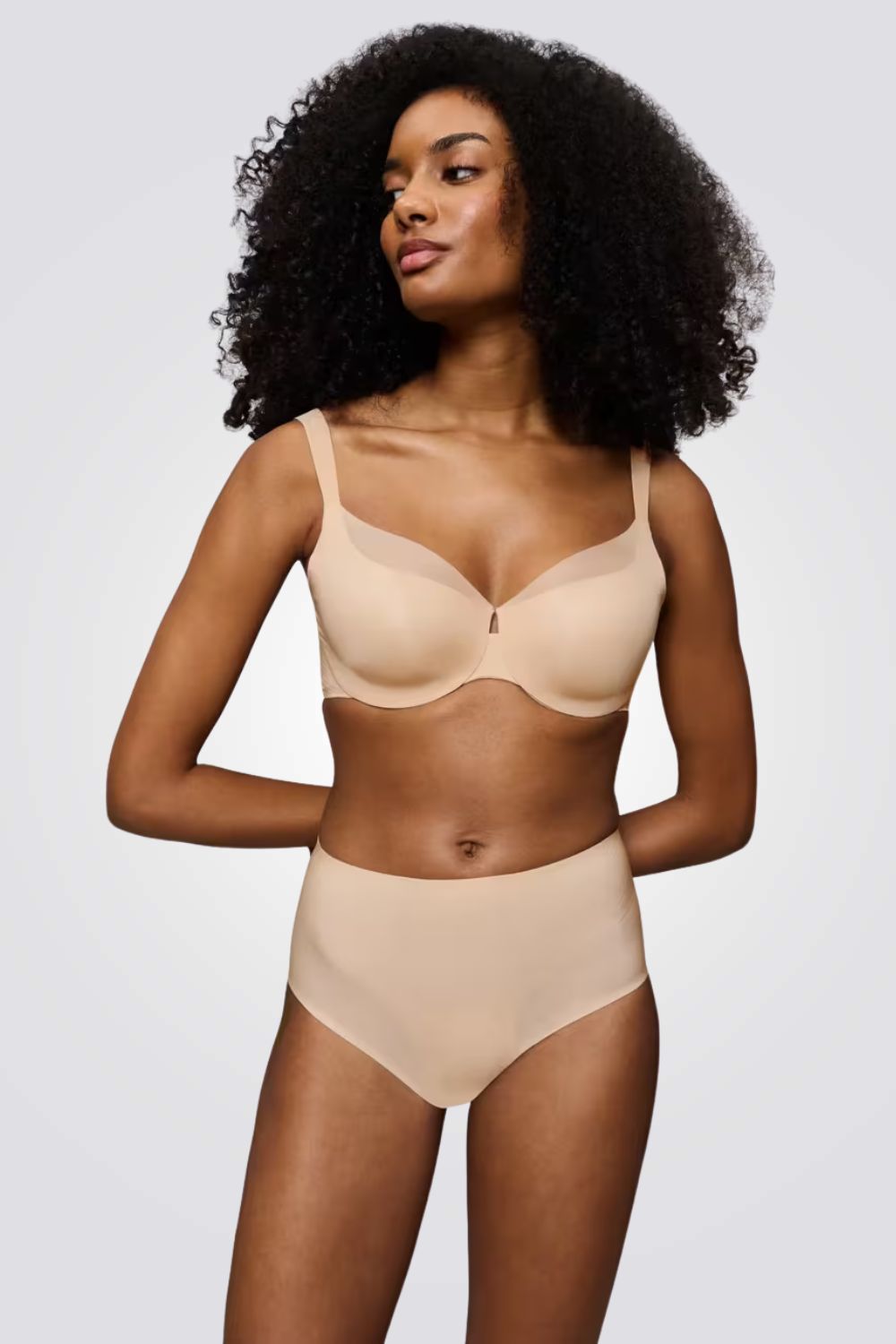 חזיית מינימייזר ללא ריפוד עם קשת וכיסוי בינוני | טריומף