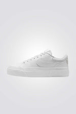 נעלי סניקרס בצבע לבן לנשים | נייקי 