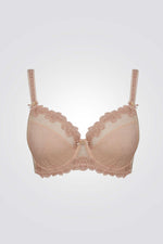 חזייה ספייסר ותחרה בז'