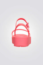 סנדלי פלטפורמה לנשים Miami Platform Y Strap Sandal | קרוקס