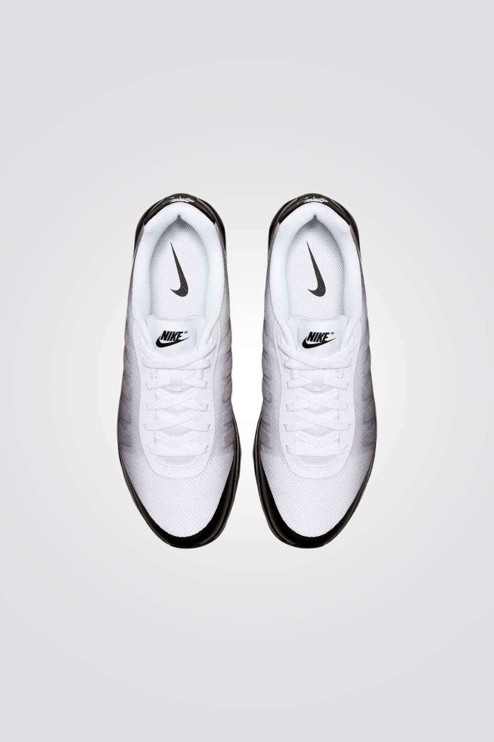 נעלי סניקרס בעיצוב אייקוני | נייקי