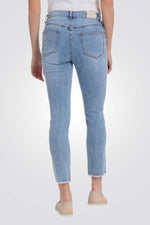 מכנסי ג'ינס 7/8 עם פנינים