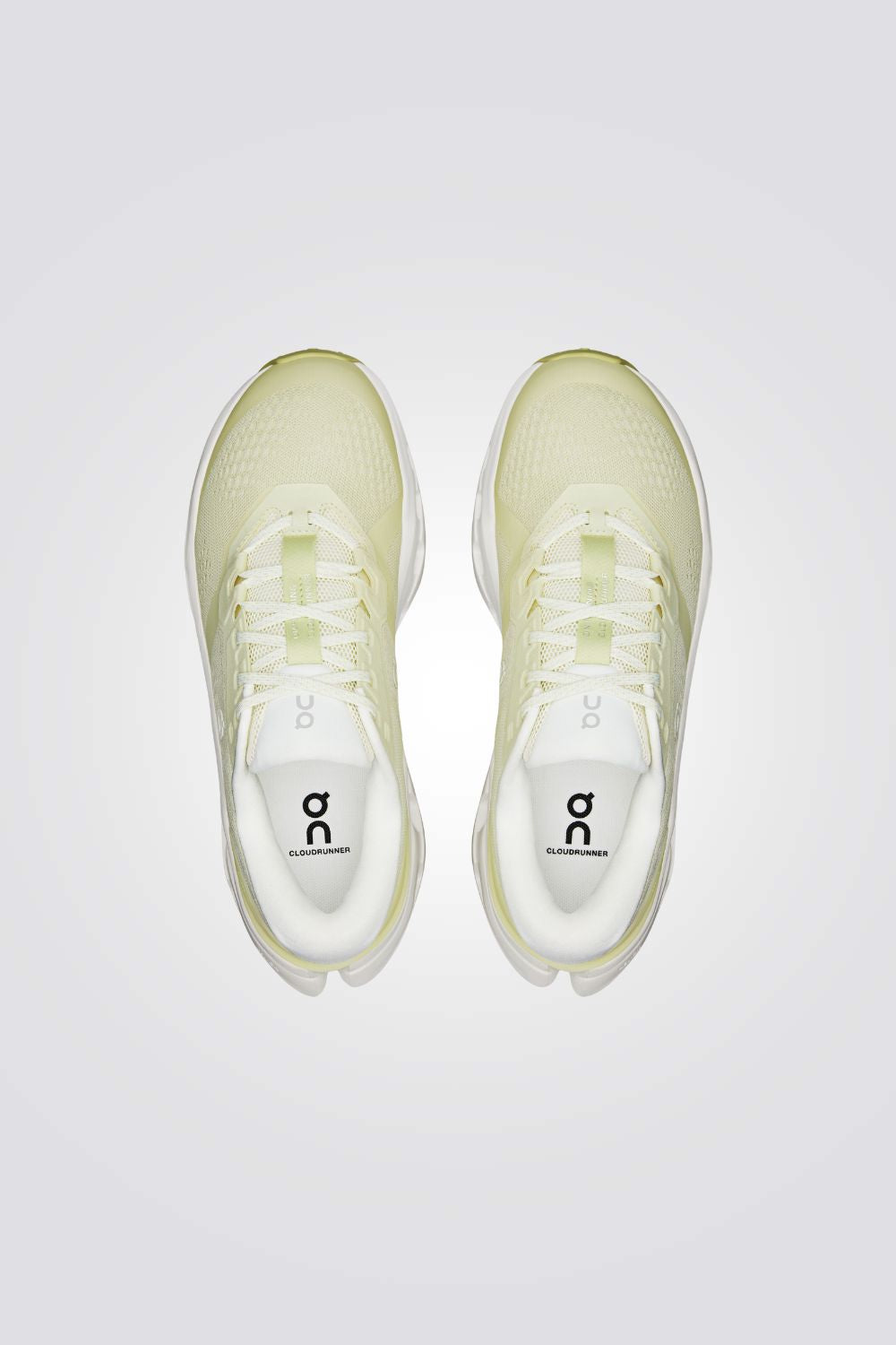 נעלי ספורט Cloudrunner 3 לנשים | און 