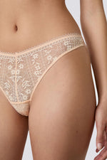 תחתון טנגה מעוטר תחרה | איתם