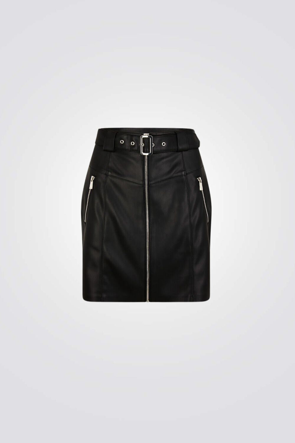 חצאית קצרה דמוי עור בצבע שחור