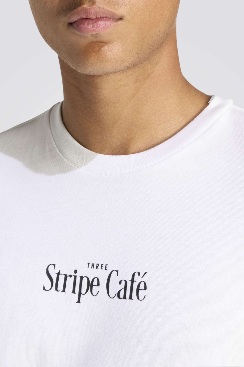 טישירט גרפיקה COFFEE CAFE DONUT BOX לגברים | אדידס