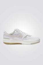 סניקרס Nike Gamma Force לנשים