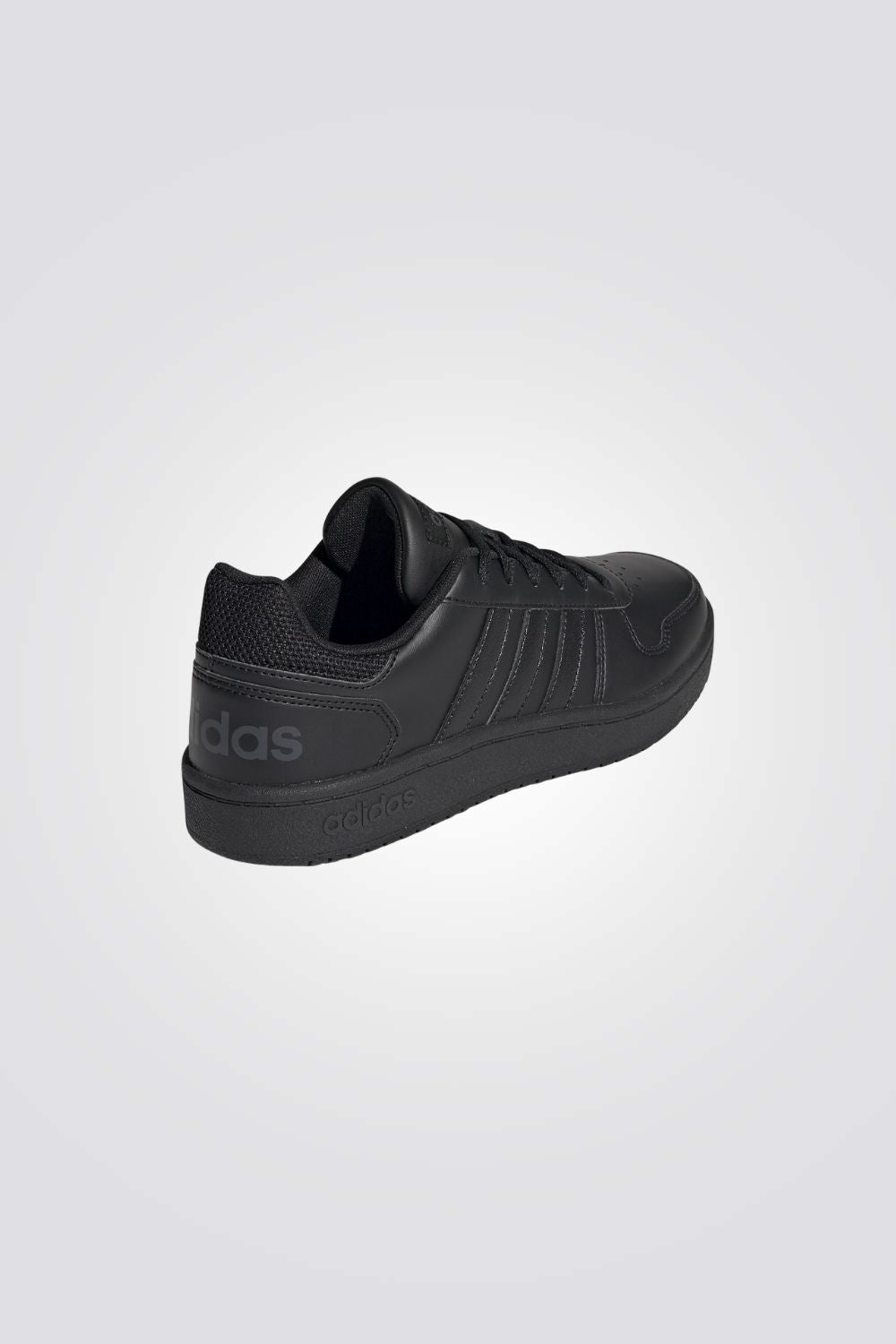 סניקרס בצבע שחור לנשים | אדידס