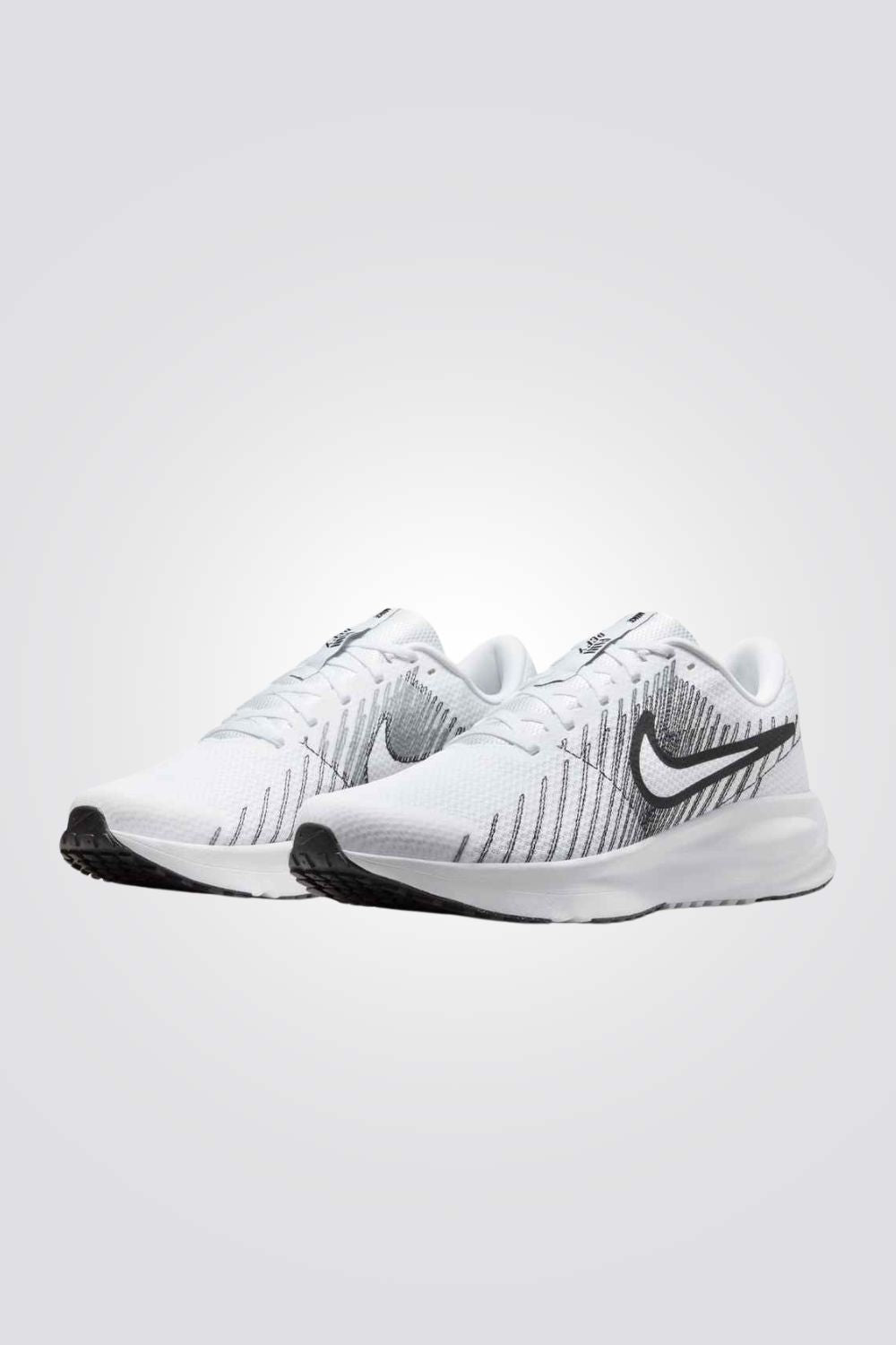 נעלי ספורט בצבע לבן לגברים | נייקי