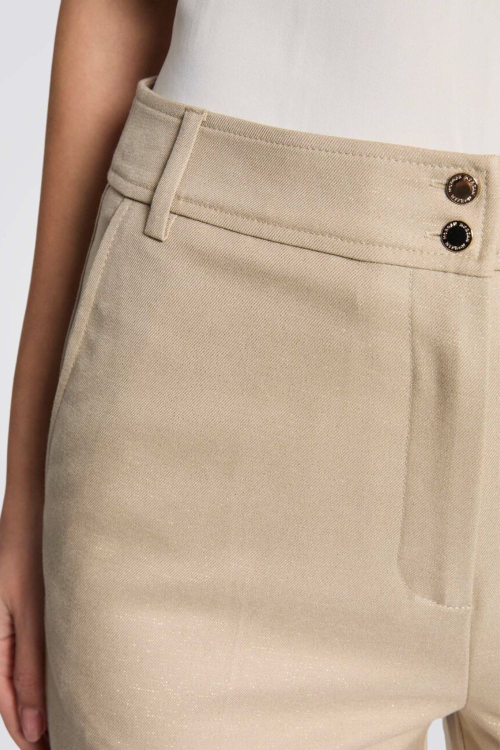 מכנס ארוך גזרה ישרה בצבע בז'