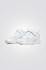 נעלי ספורט Nike Omni Multi-Court לילדים ונוער