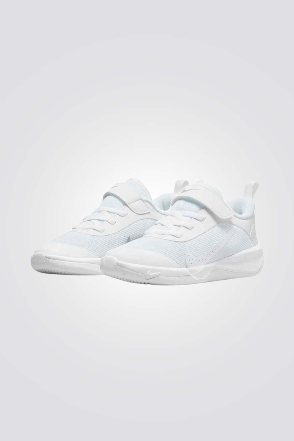 נעלי ספורט Nike Omni Multi-Court לילדים ונוער