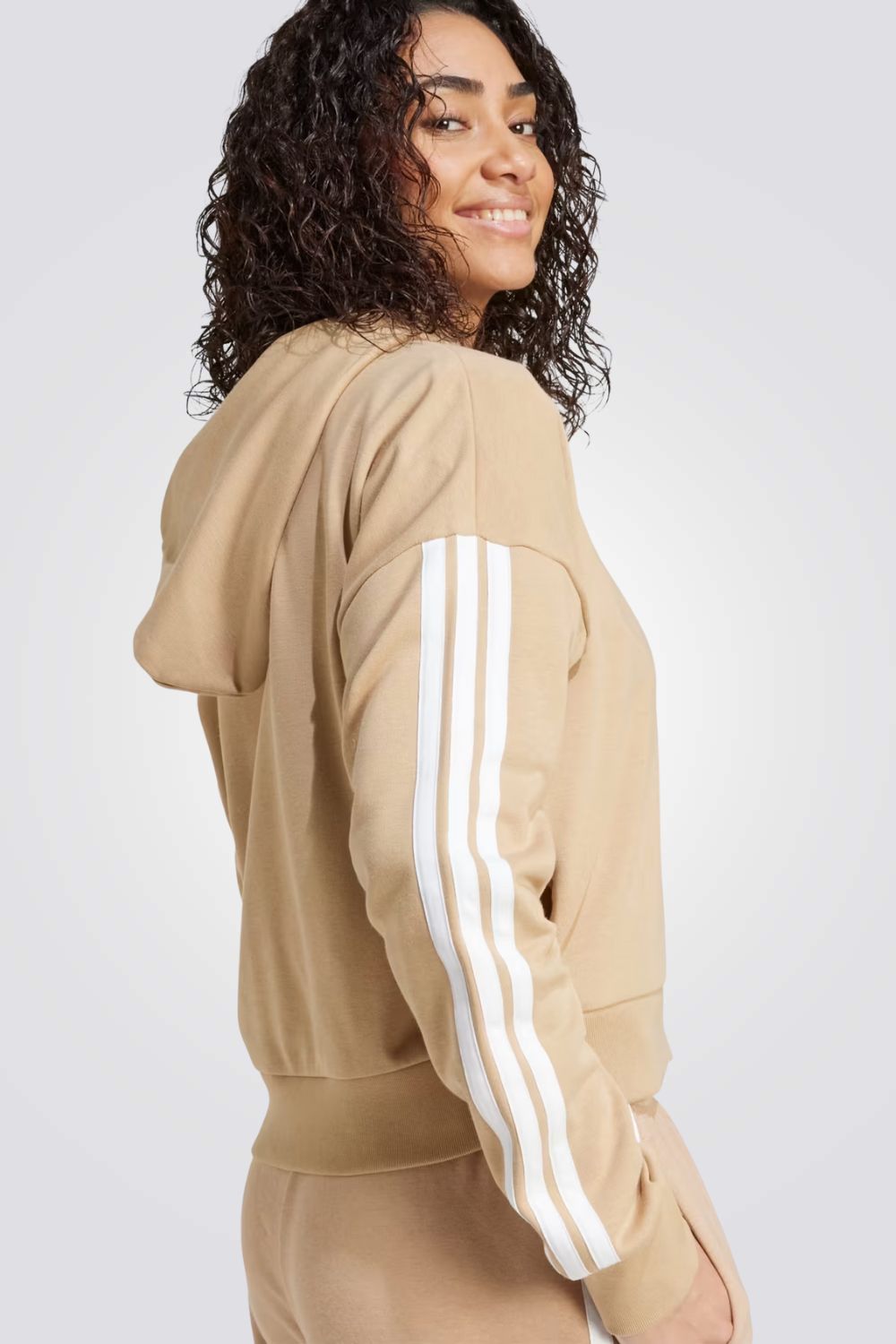 קפוצ'ון לנשים בצבע חום בהיר