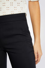 מכנסי אלגנט מחויטים בצבע נייבי