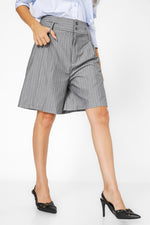 ברמודה עם מותן גבוהה מבד פסים | קנת קול