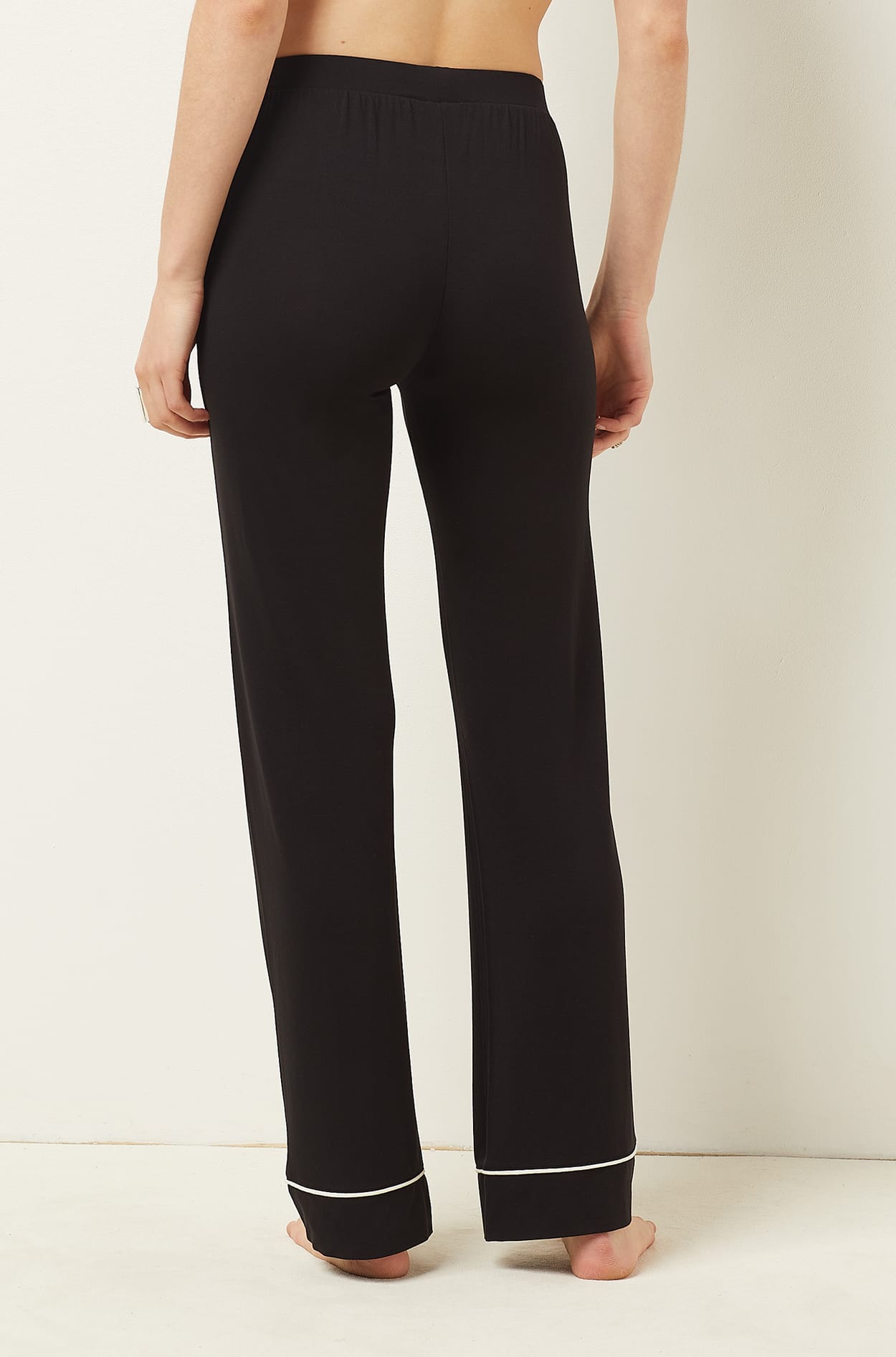 מכנסי פיג'מה ארוכים JAELLE בצבע שחור