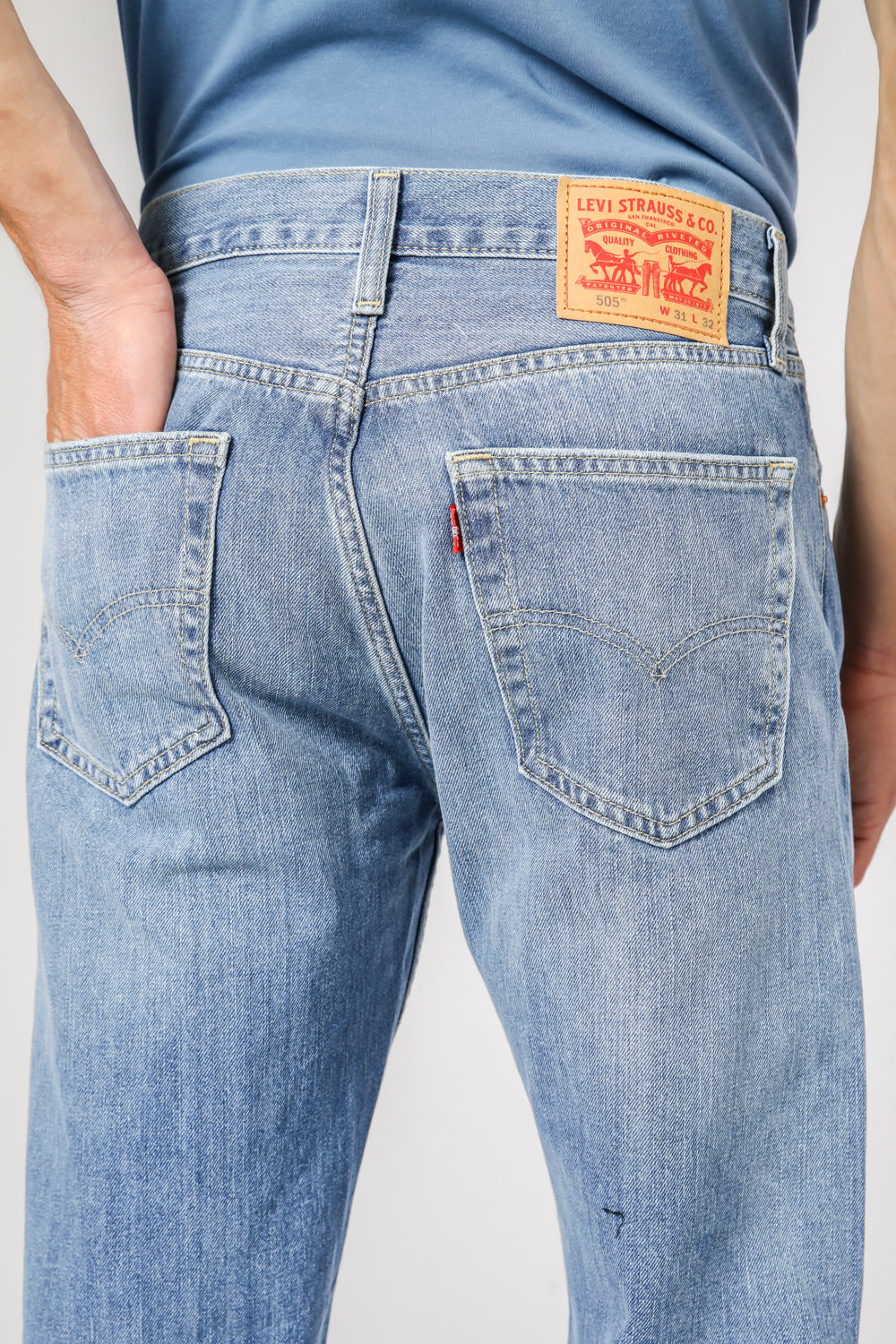 ג'ינס 505 Regular בצבע כחול בהיר
